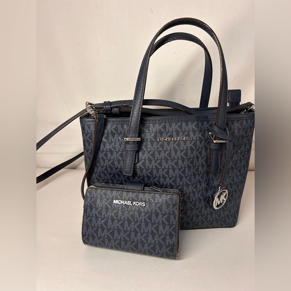 Michael Kors Black Saffiano Leather Top Zip Extra Small Tote Bag